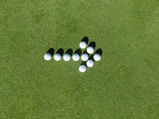 white arrow on a green background